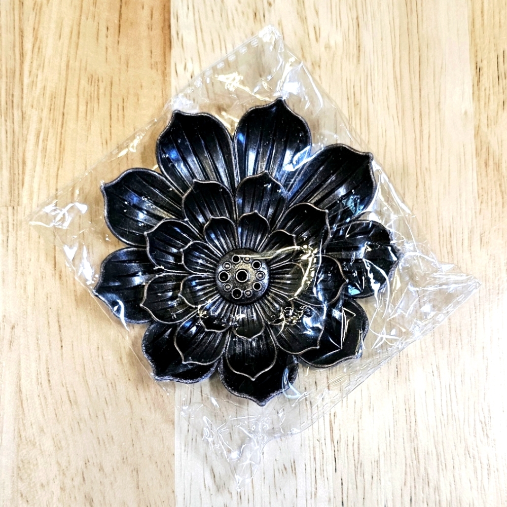 New✨️3D Floral Incense Holder